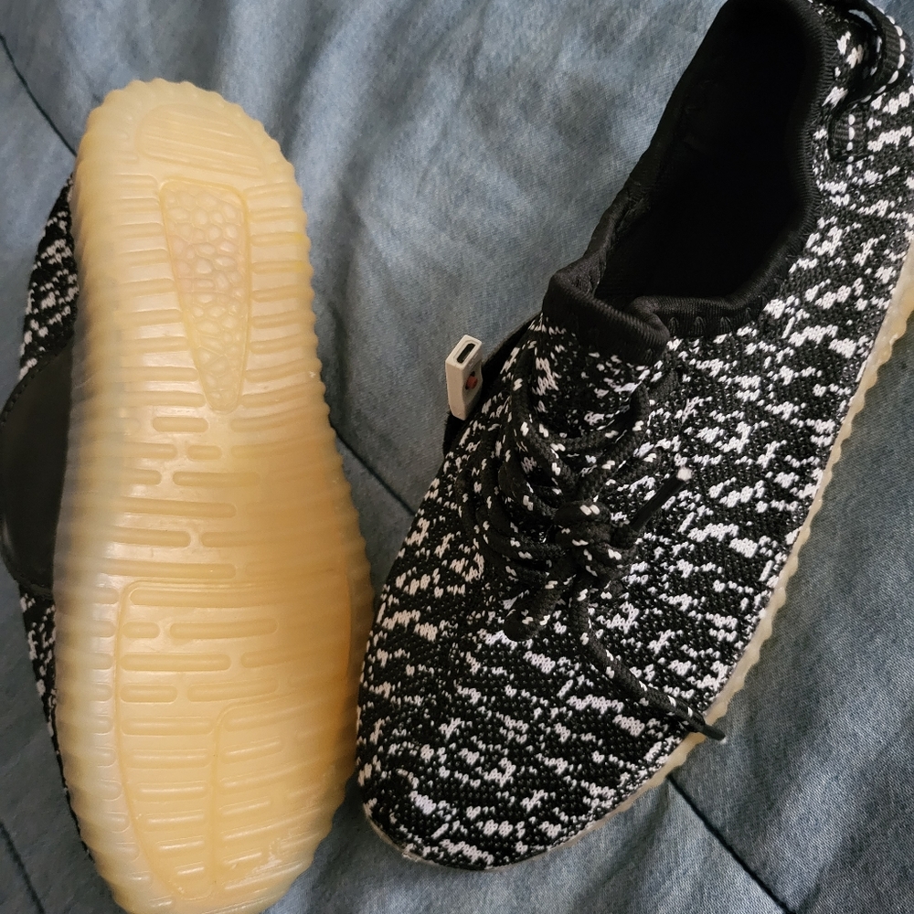 Shoes - Picture 3 of 5